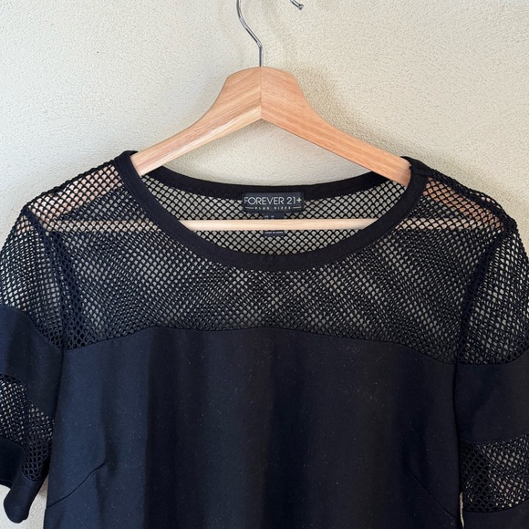 Forever 21 Plus Size Black Mesh Stripes Short Sleeve Crop Top US 1X 90s Grunge - Picture 2 of 6